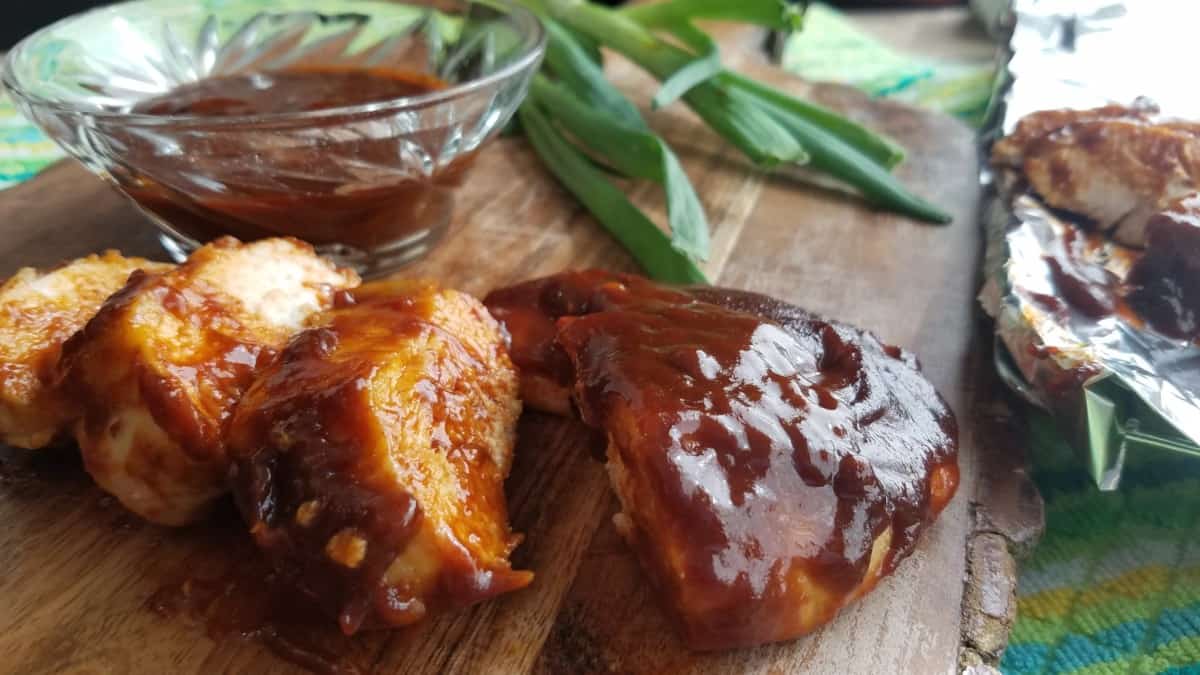 Delicious BBQ Chicken made using BUENO® Red Chile Sauce